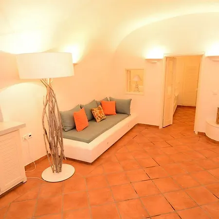 16 Oia Oia (Santorini)