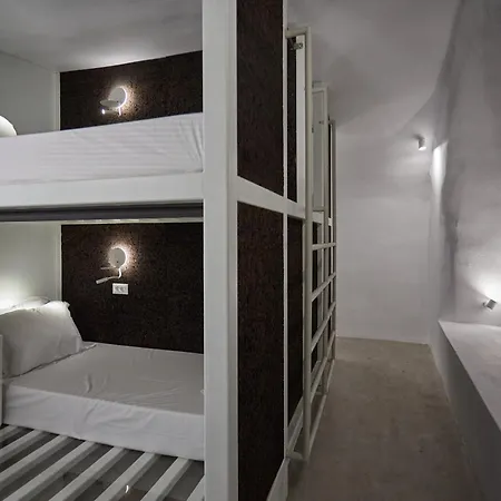 Hostal 16 Oia *